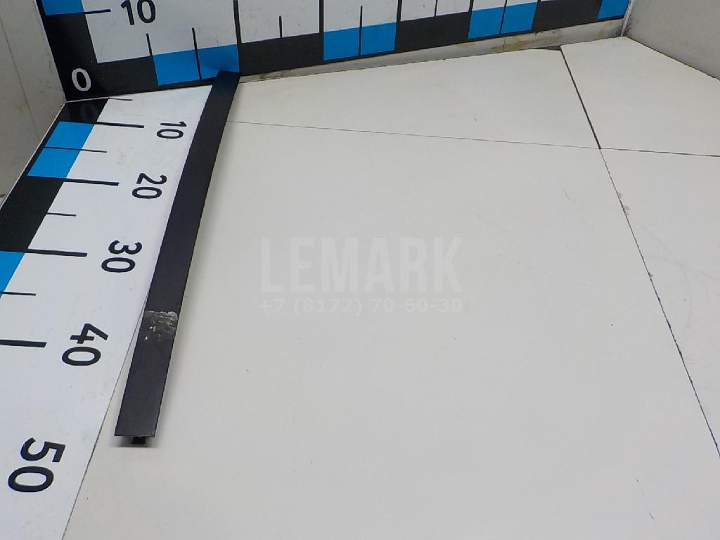 Накладка двери задней правой для  BMW X1 F48 2014-2022