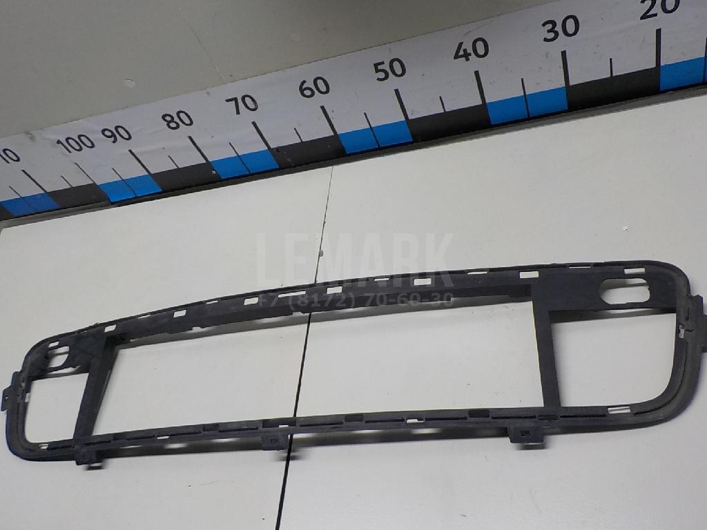 Решетка в бампер центральная для  BMW X3 E83 2004-2010