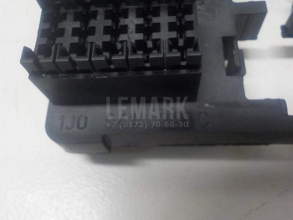 Блок реле для  BMW 3-serie E92/E93 2006-2012