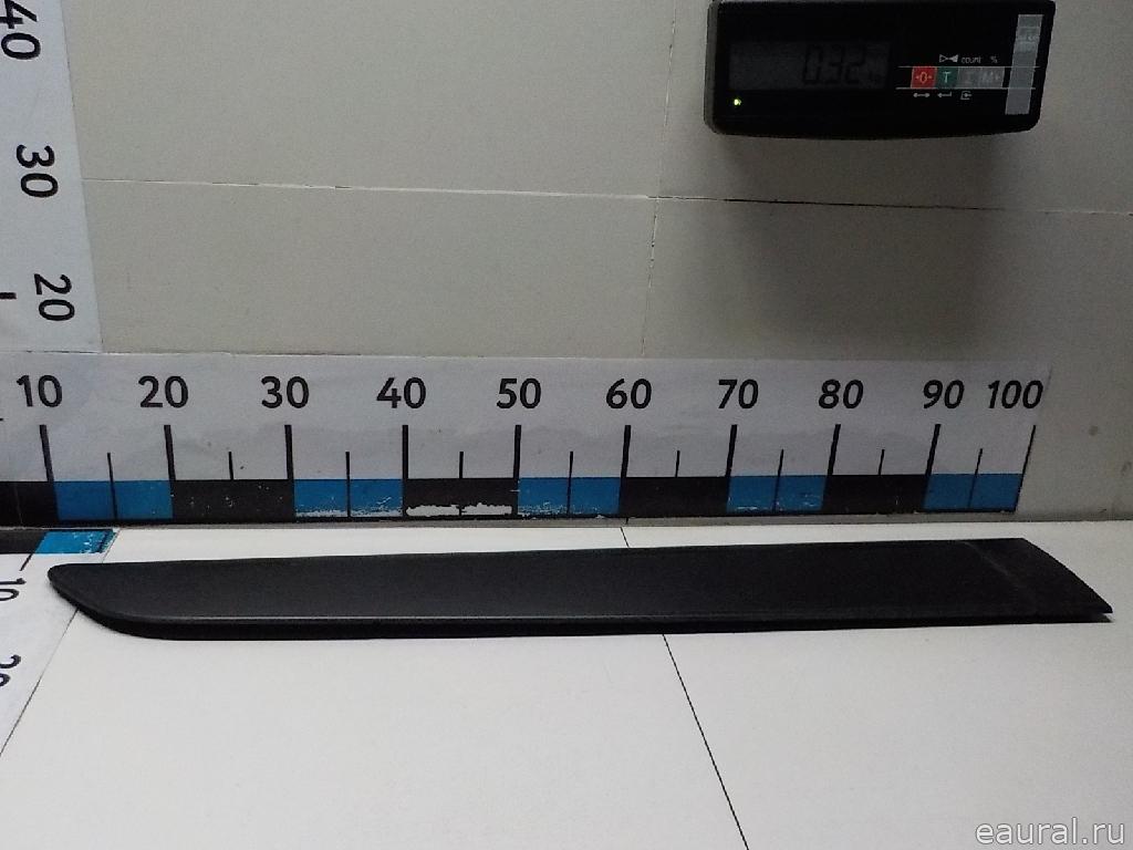Молдинг задней правой двери