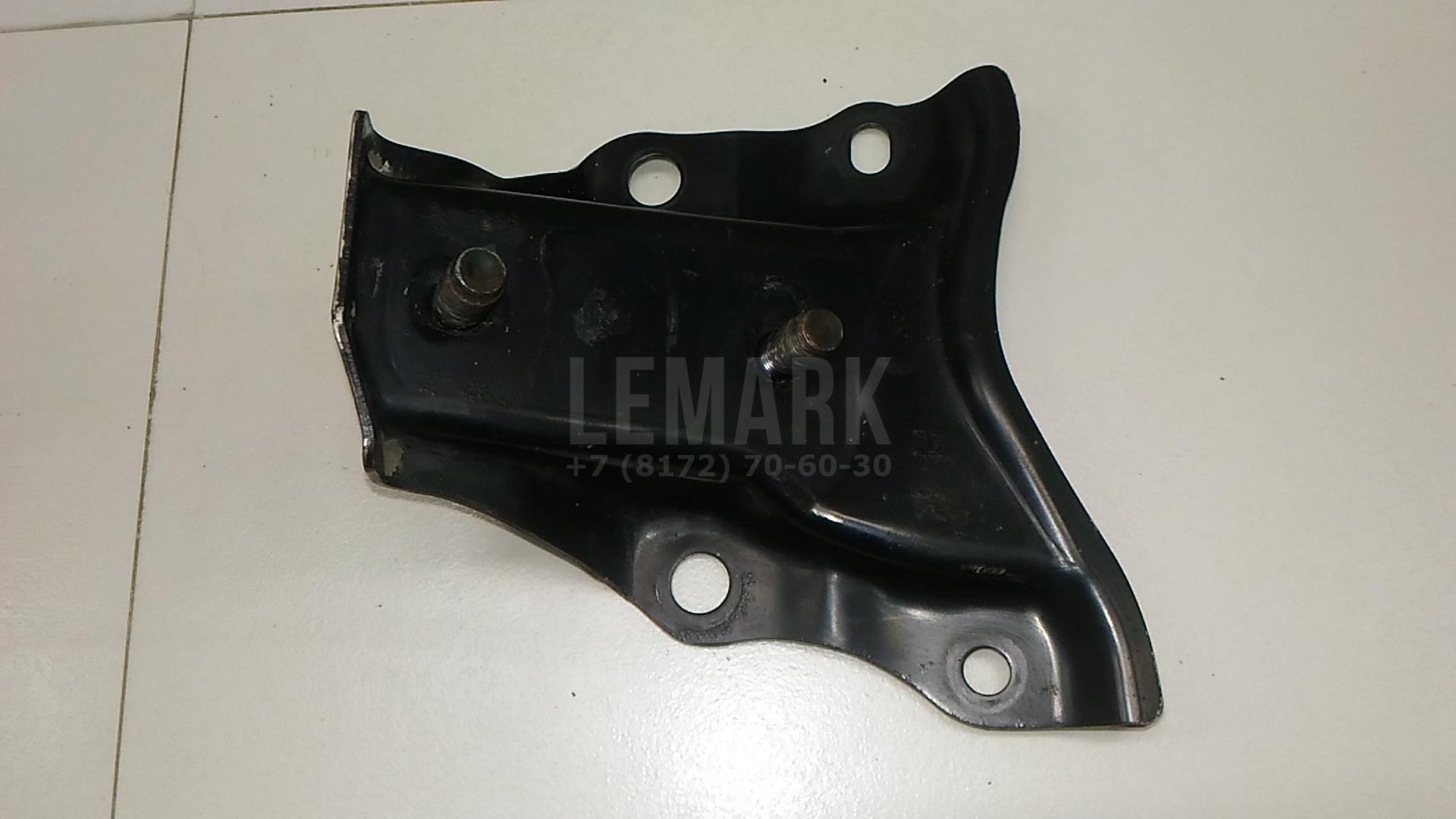 Кронштейн задней балки 5159748010 Toyota