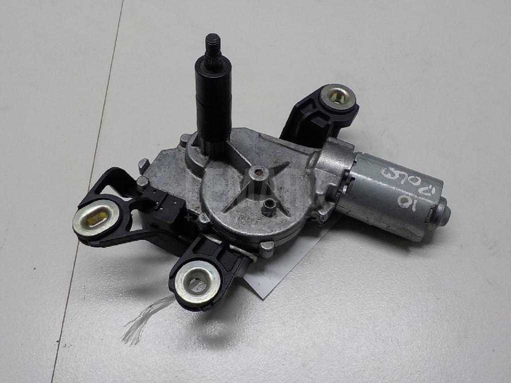 Моторчик стеклоочистителя задний 5K6955711B VAG
