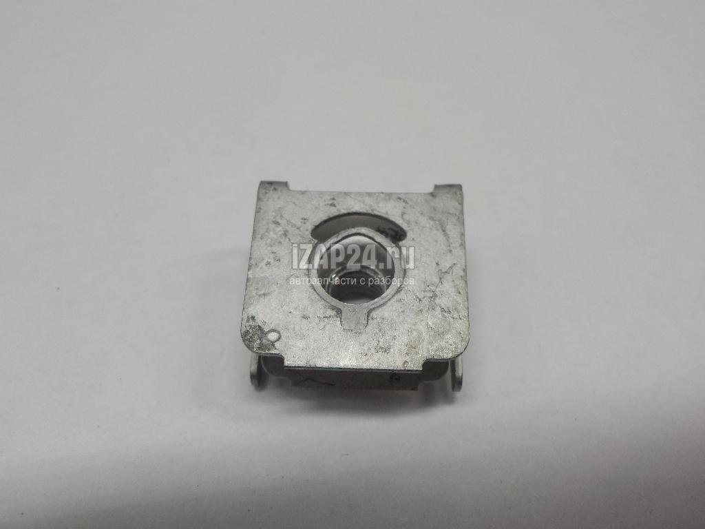 WHT007709 Гайка VAG A4 [B9] 2015