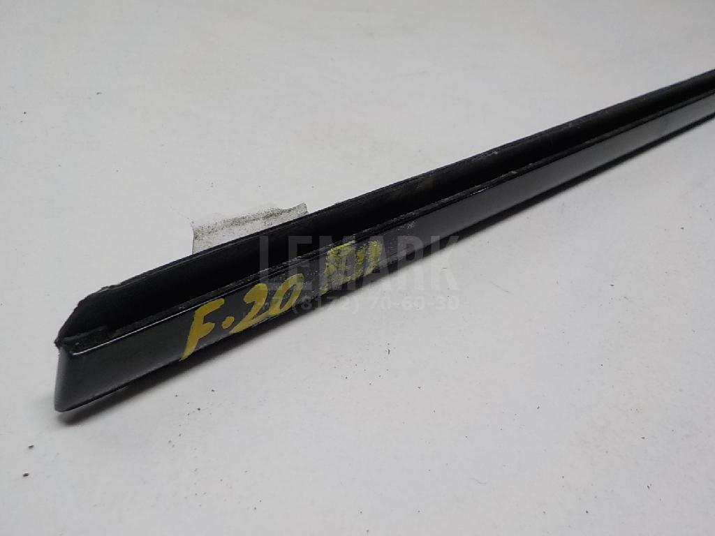 Накладка стекла переднего правого для  BMW X1 F48 2014-2022