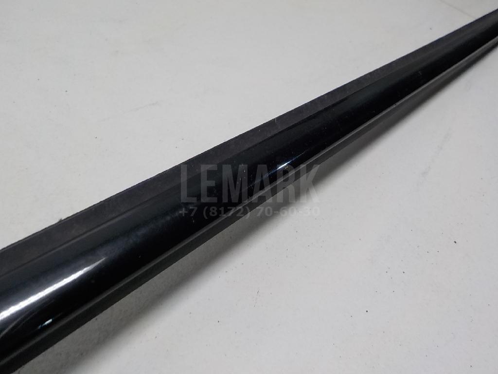 Накладка стекла переднего правого для  BMW X1 F48 2014-2022