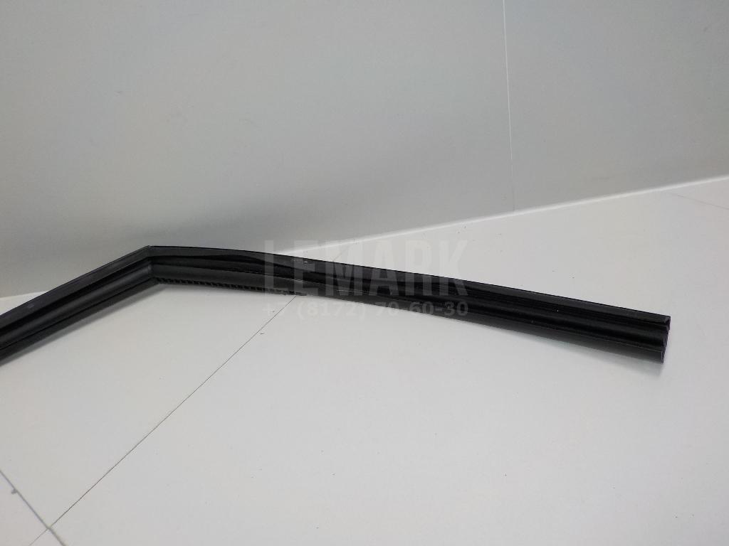 Уплотнитель стекла двери для  Audi A4 [B7] 2005-2007