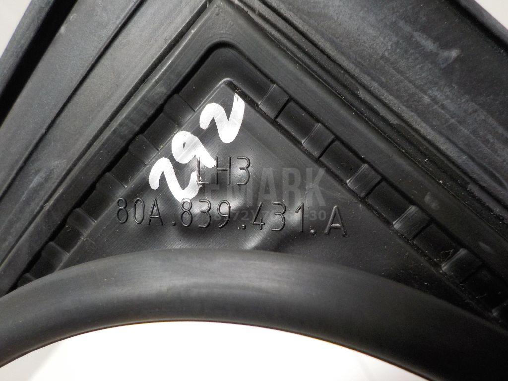 Уплотнитель стекла двери для  Audi A4 [B7] 2005-2007