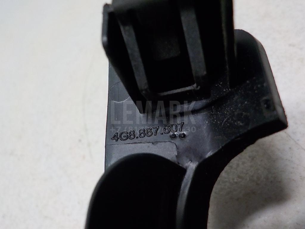 Обшивка двери багажника для  Belgee X70 2024