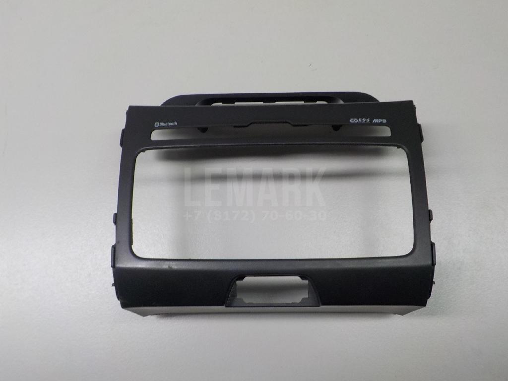 Рамка магнитолы 847403U040AK5 Hyundai-Kia