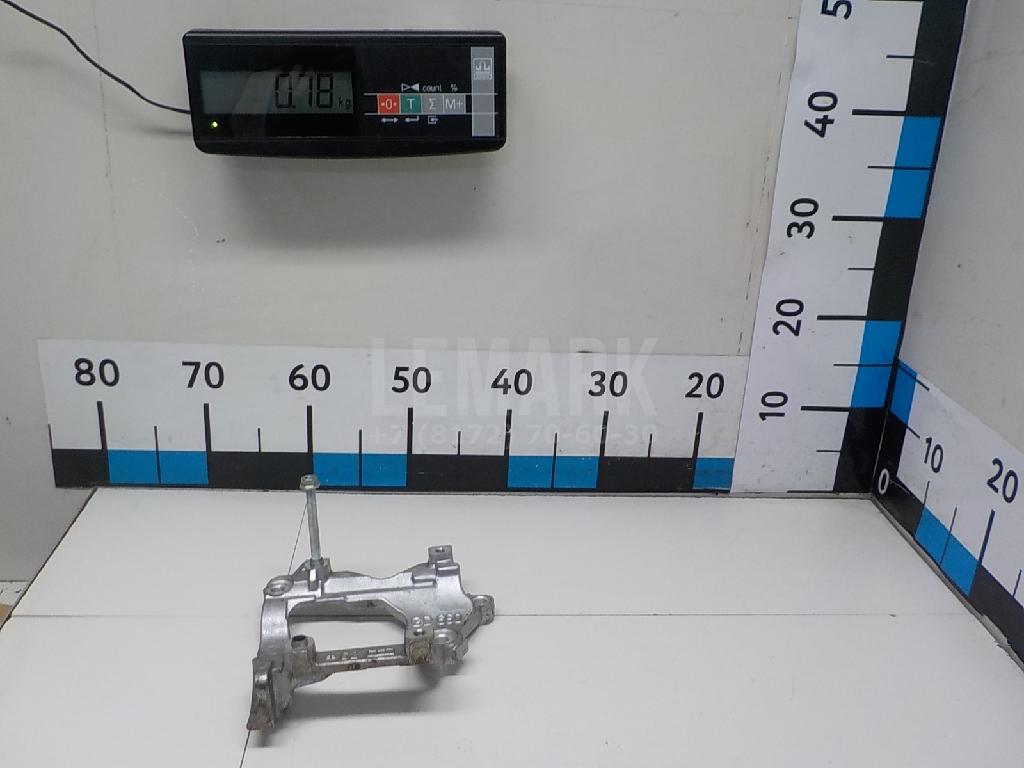 Кронштейн кондиционера 8843160330 Toyota