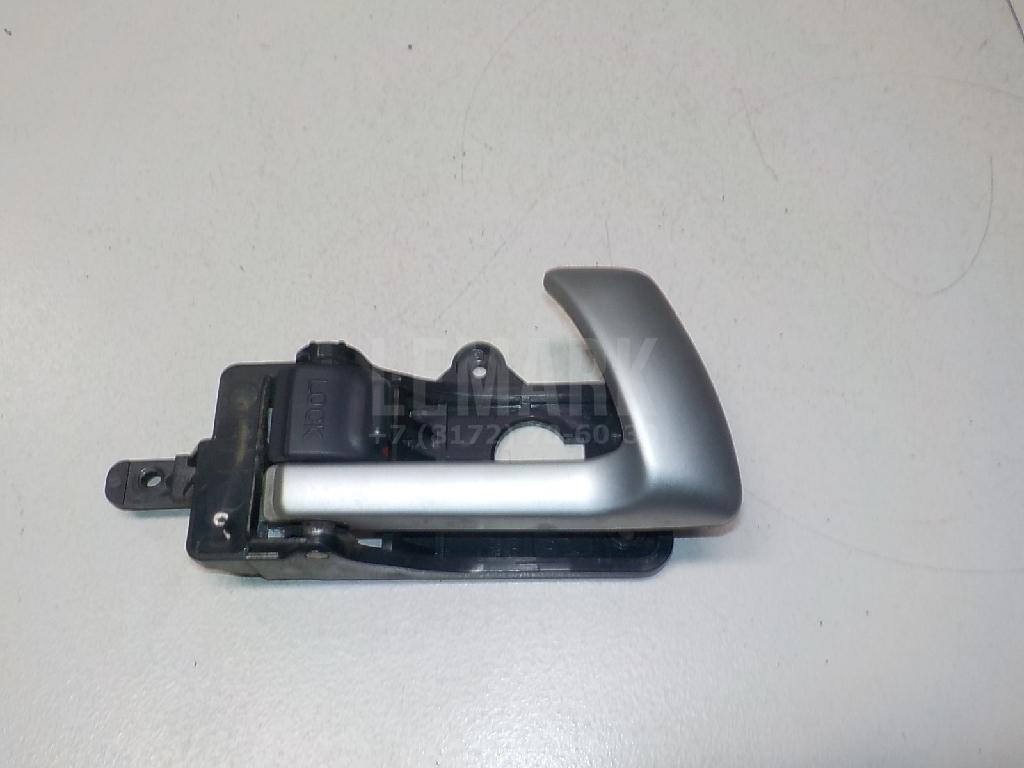 Ручка двери передней внутренняя правая 826202B010WK Hyundai-Kia