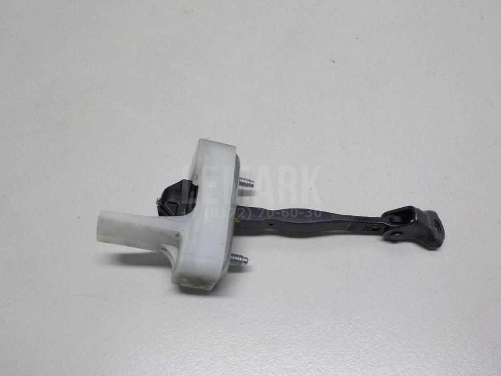 Ограничитель двери 6864060120 Toyota
