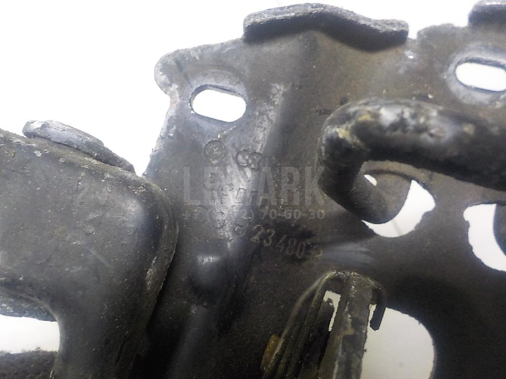 Крючок капота для  BMW 7-serie E65/E66 2001-2008