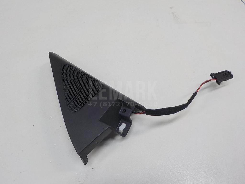 Крышка зеркала внутренняя правая 5N0837974G82V VAG