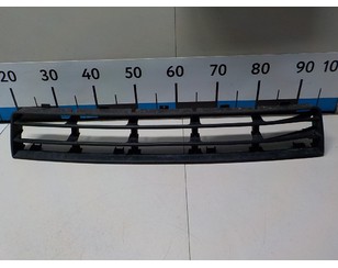 Решетка в бампер центральная для VW Golf IV/Bora 1997-2005 б/у состояние удовлетворительное