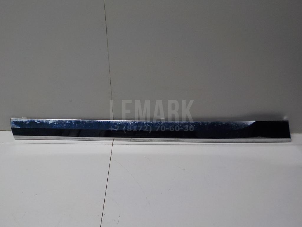 Накладка двери задней правой 7P6854950HGRU VAG