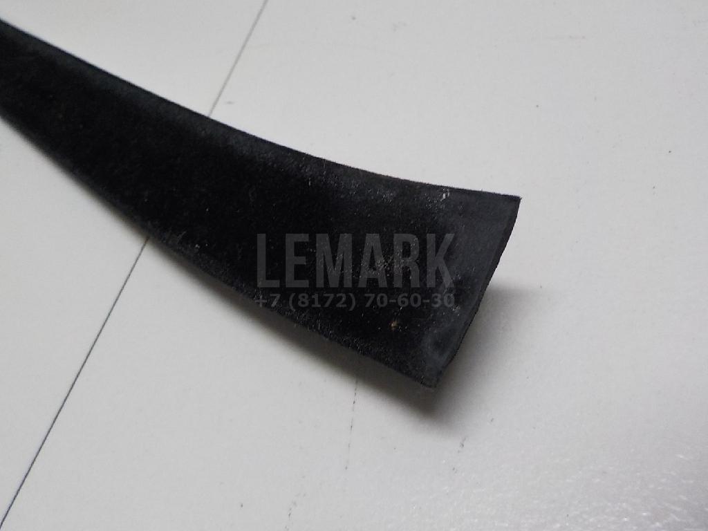 Накладка стекла переднего правого для  BMW X3 E83 2004-2010