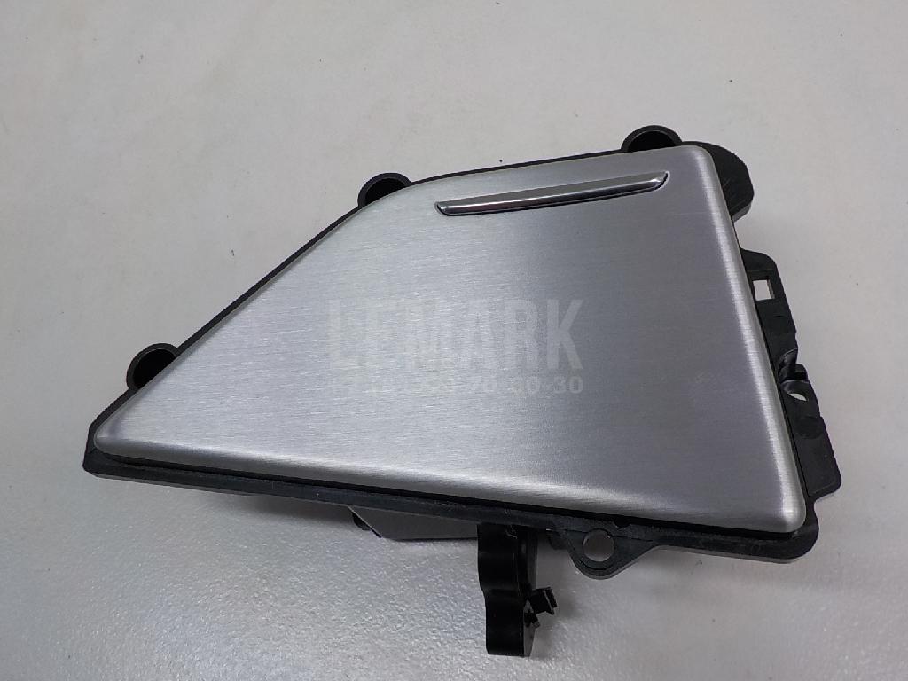 Пепельница задняя (в дверь) для  BMW X1 F48 2014-2022