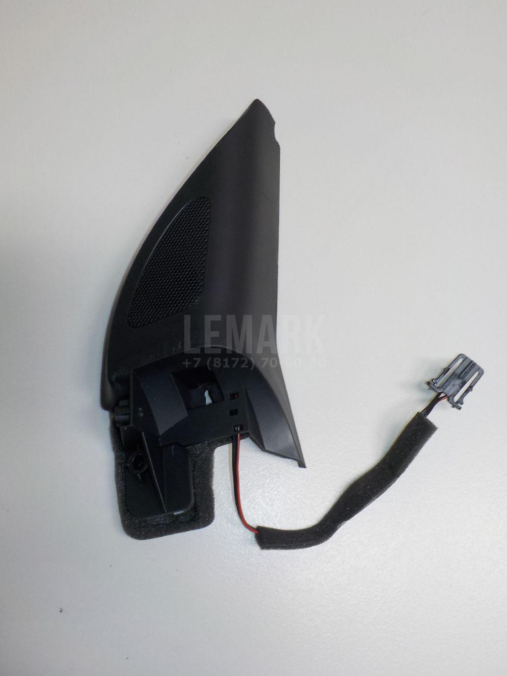 Крышка зеркала внутренняя правая 1K0837974R9B9 VAG