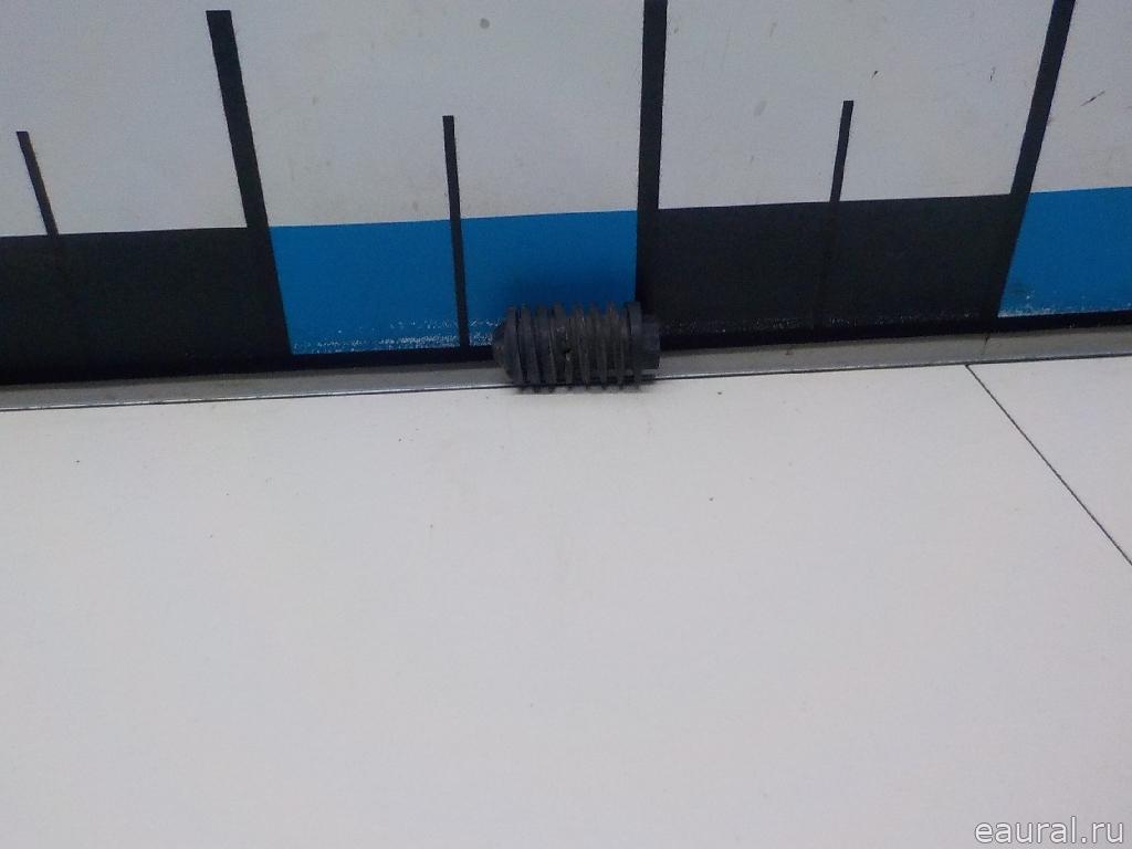 Отбойник капота