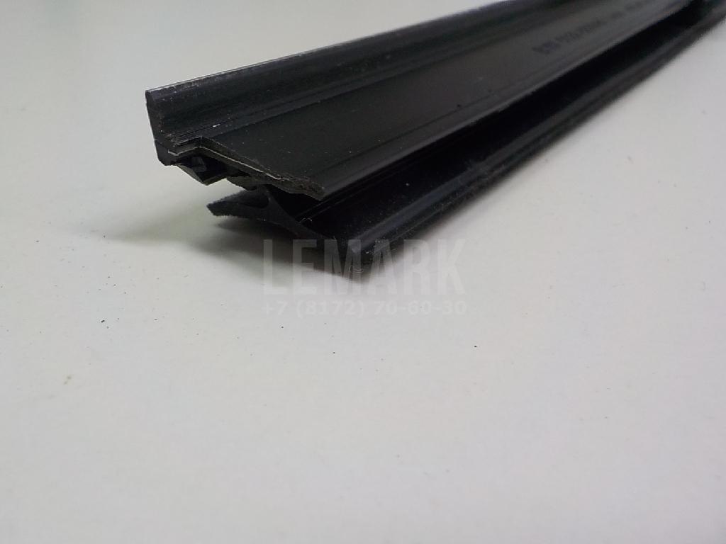 Накладка стекла заднего правого для  BMW 7-serie E38 1994-2001