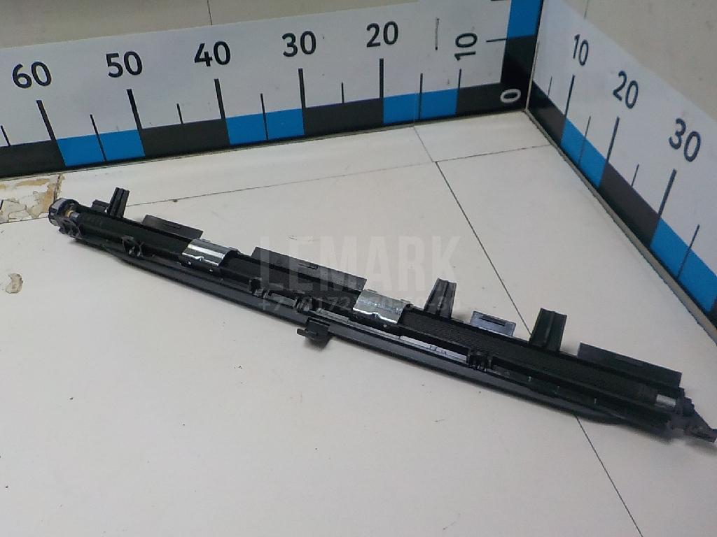 Шторка солнцезащитная 7P6861317A82V VAG