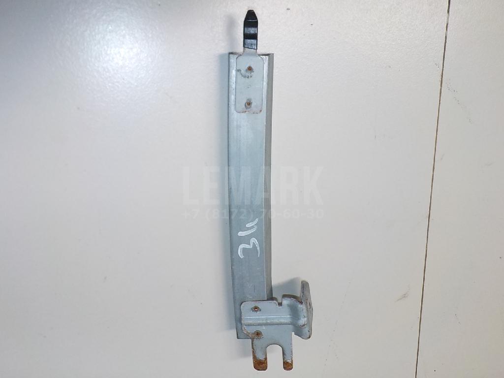 Направляющая стекла двери 82217JD000 Nissan