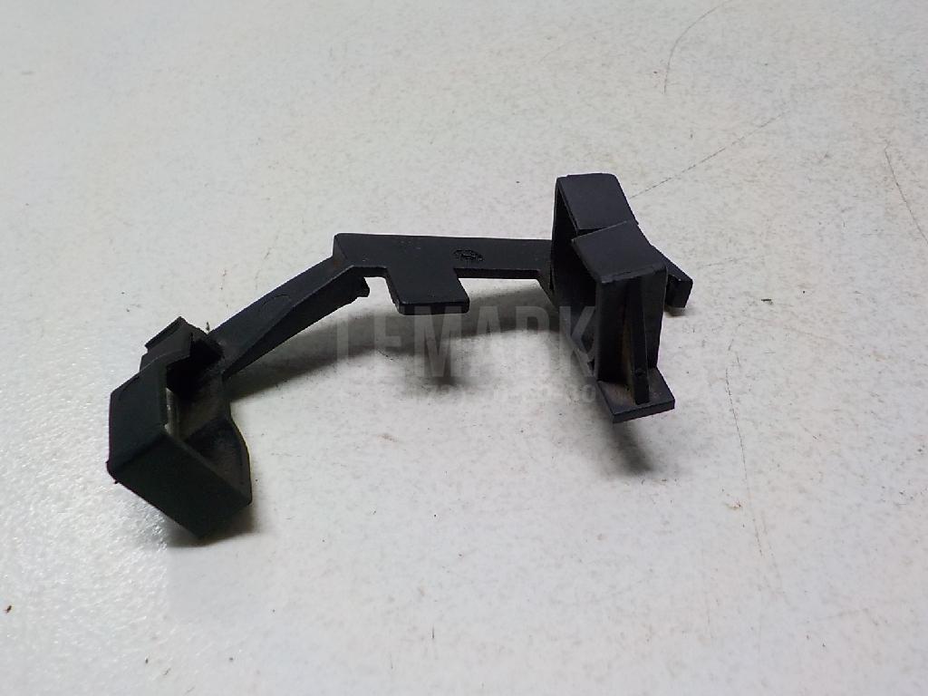 Канал для кабеля для  BMW 1-serie E82/E88 2007-2013