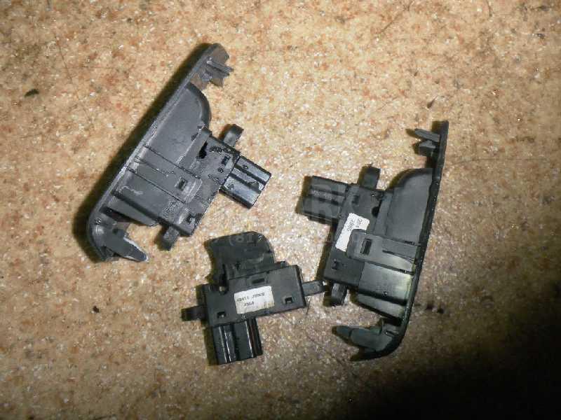 Кнопка стеклоподъемника 25411JG000 Nissan