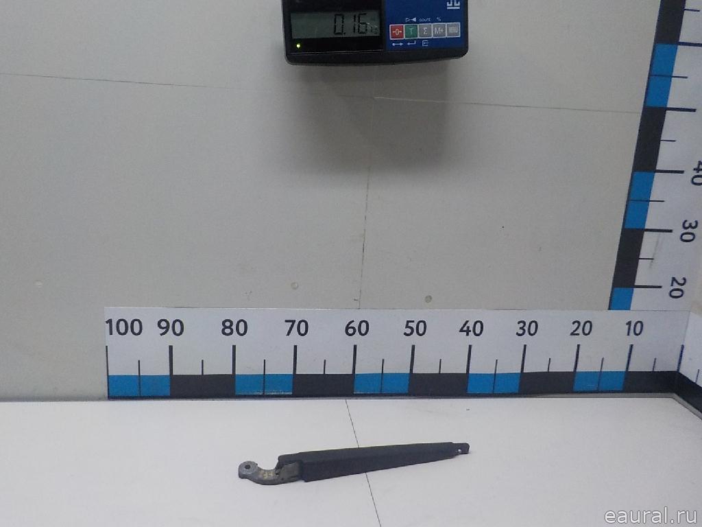 Поводок стеклоочистителя заднего