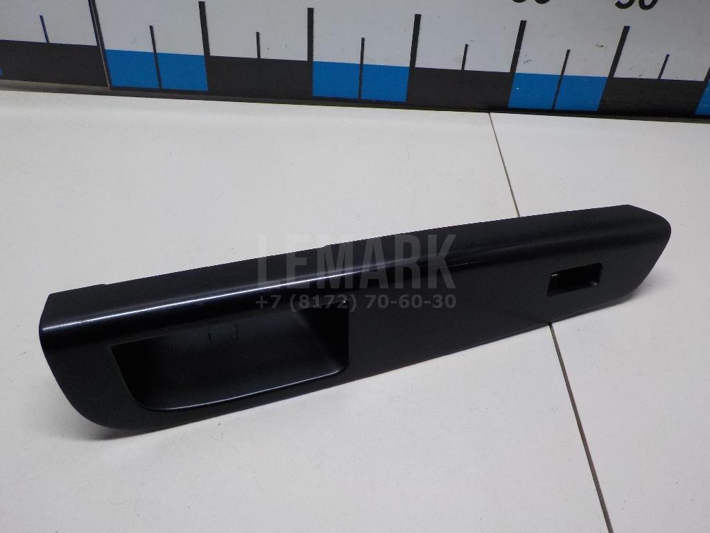 Накладка блока управления стеклоподъемниками 823611H000EQ Hyundai-Kia