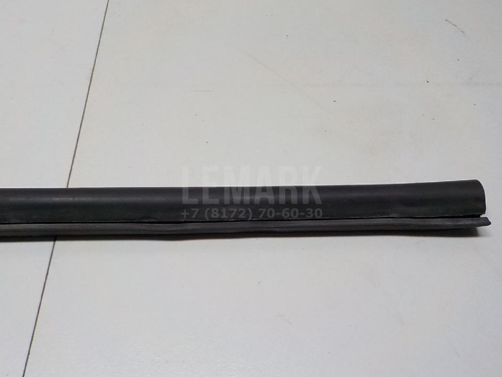Уплотнитель (наружный) для  BMW X5 E70 2007-2013