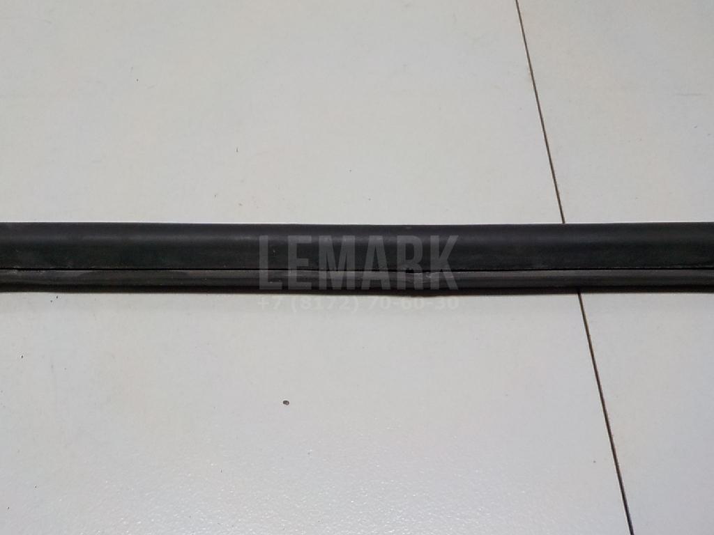 Уплотнитель (наружный) для  BMW X5 E70 2007-2013