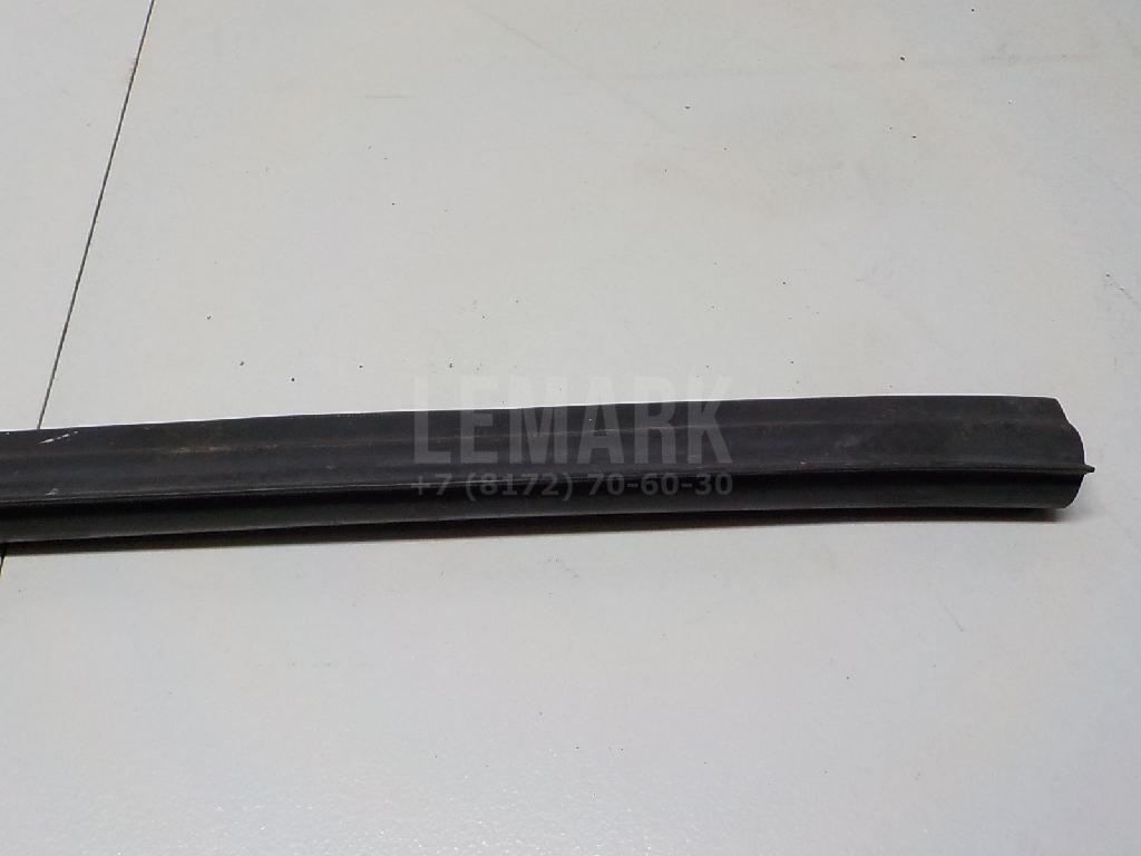 Уплотнитель (наружный) для  BMW X5 E70 2007-2013