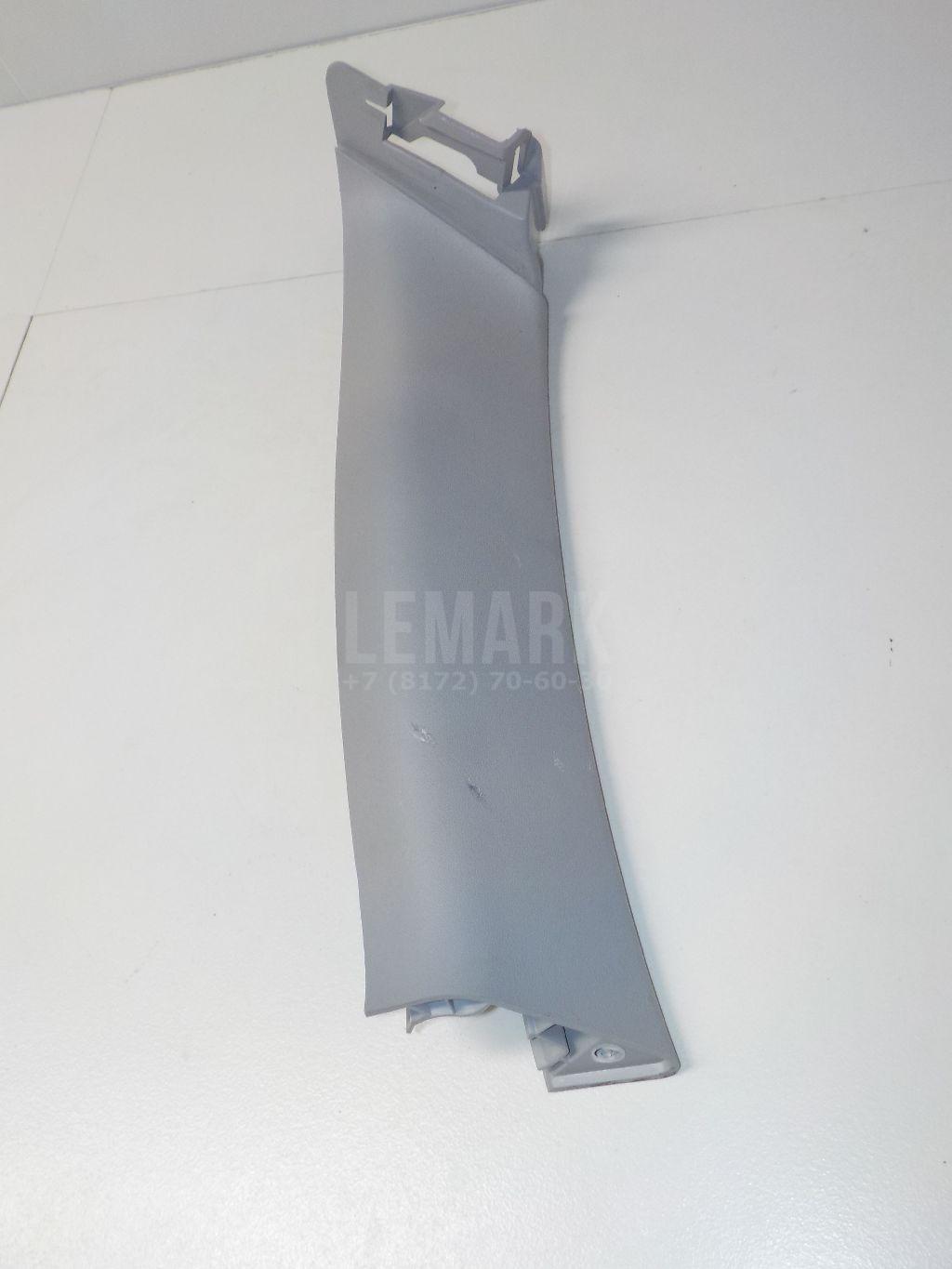 Обшивка двери багажника 817401H500ED Hyundai-Kia