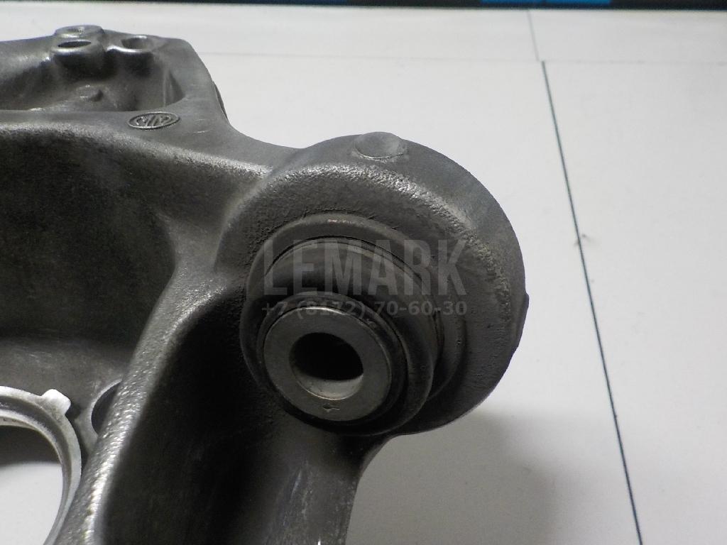 Кулак поворотный задний правый для  Audi V8 1988-1994