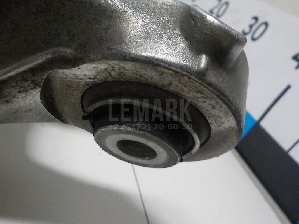 Кулак поворотный задний правый для  Audi V8 1988-1994