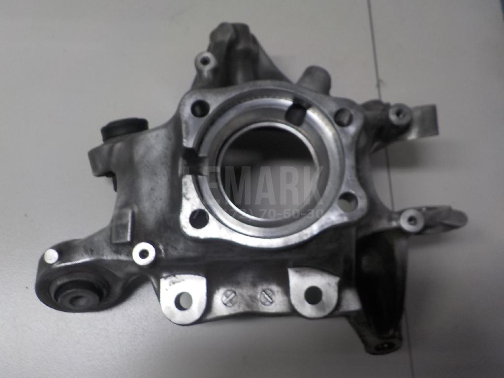 Кулак поворотный задний правый для  Audi V8 1988-1994