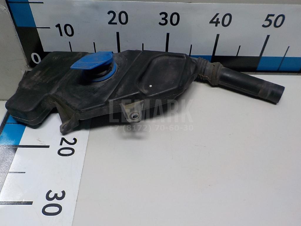 Горловина бачка омывателя