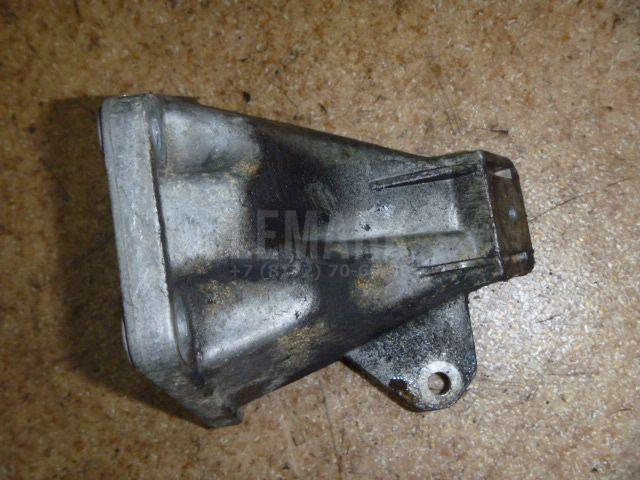 Кронштейн двигателя правый 4B0199308 VAG