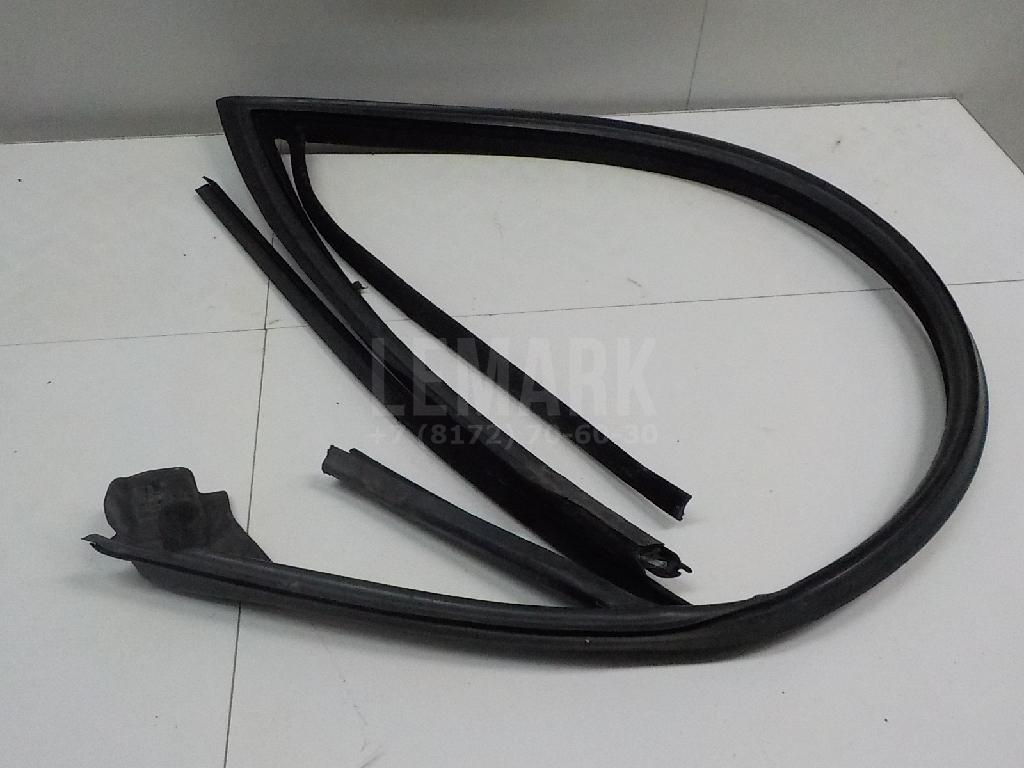 Уплотнитель двери для  BMW X1 F48 2014-2022