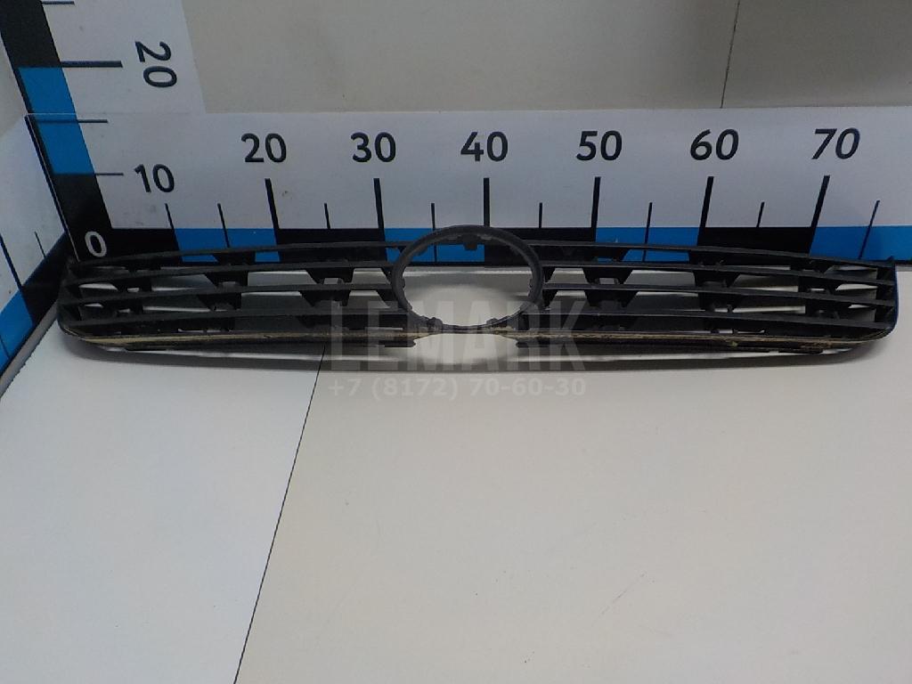 Решетка радиатора 3B0853653C VAG