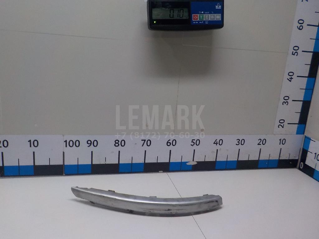 Молдинг переднего бампера правый 1K0853964 VAG