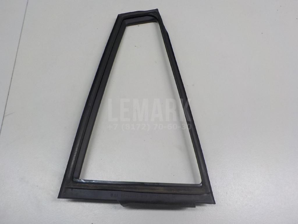 Уплотнитель форточки правой 6818842050 Toyota