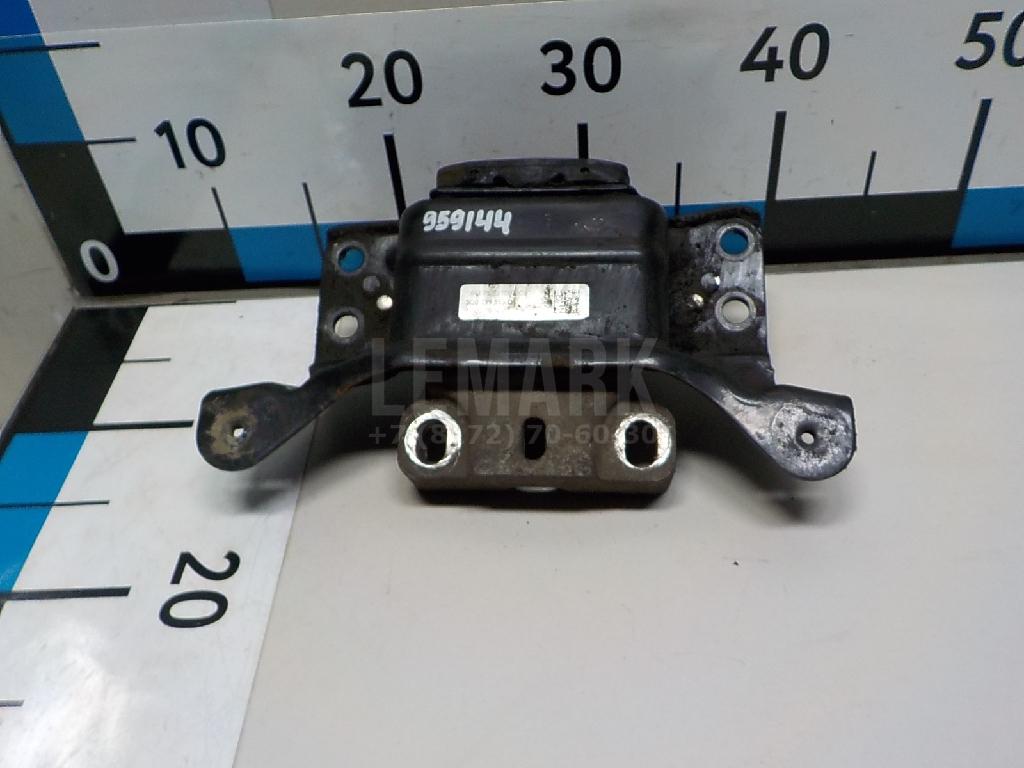 Опора КПП левая 5Q0199555Q VAG