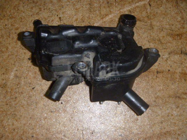 Сапун двигателя LR003188 Land Rover