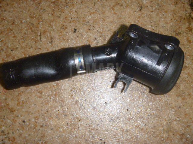 Горловина маслозаливная LR002837 Land Rover