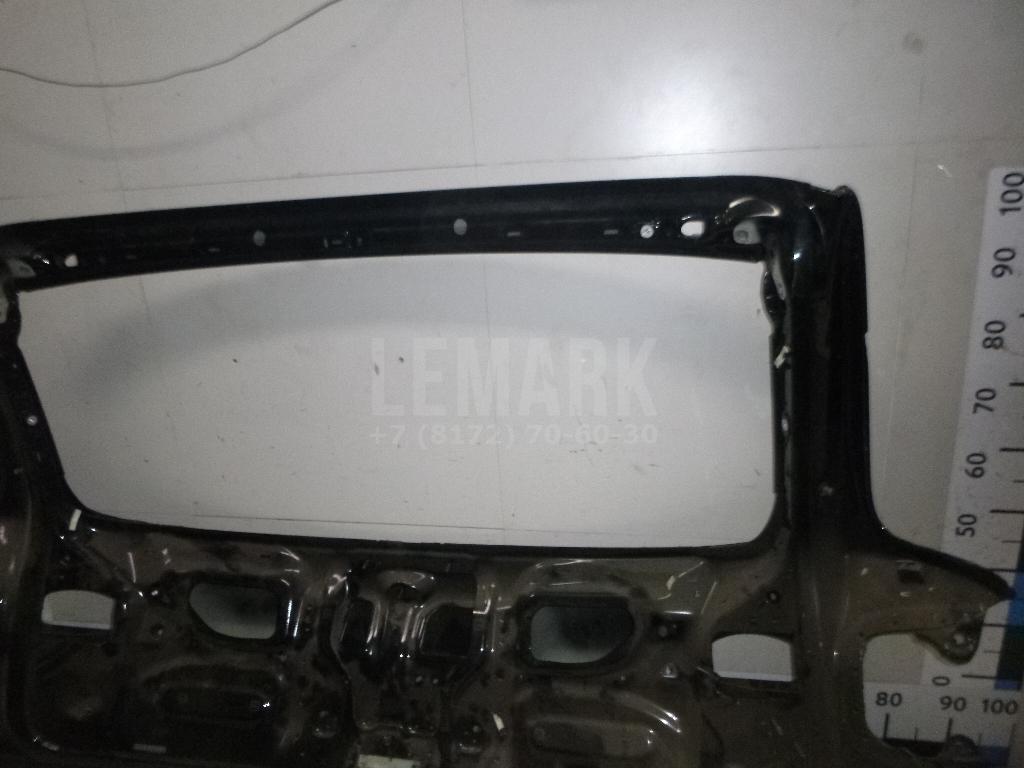 Дверь багажника