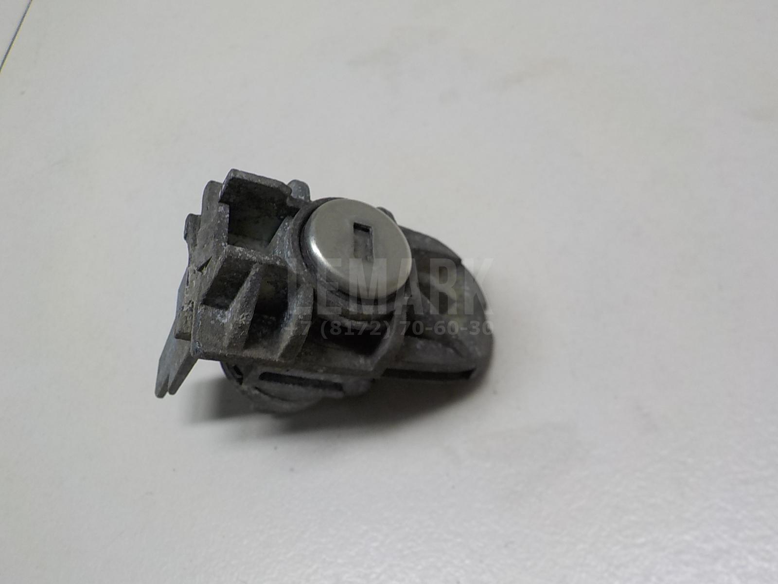 Вставка замка двери 1552849 Ford