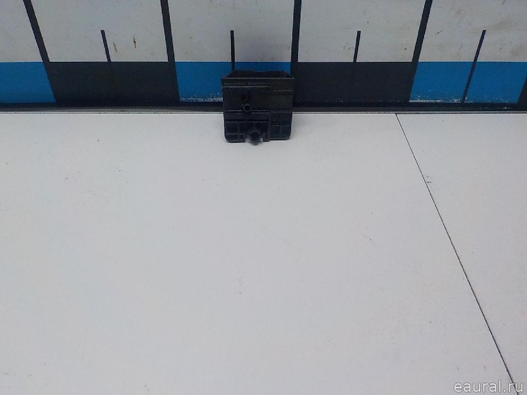 Отбойник капота